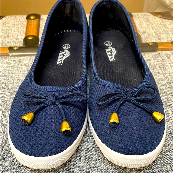 Kauai Nautical Blue & White Slip-On Deck Shoes w/Gold Bow Detail Size 37/6.5 - Picture 1 of 10